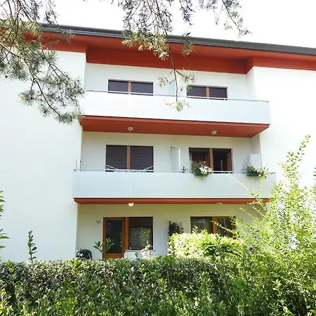 With Garden In Apartman Bibione